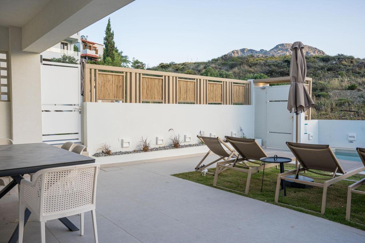 Corallia Villas Near The Beach 플라키아스 외부 사진