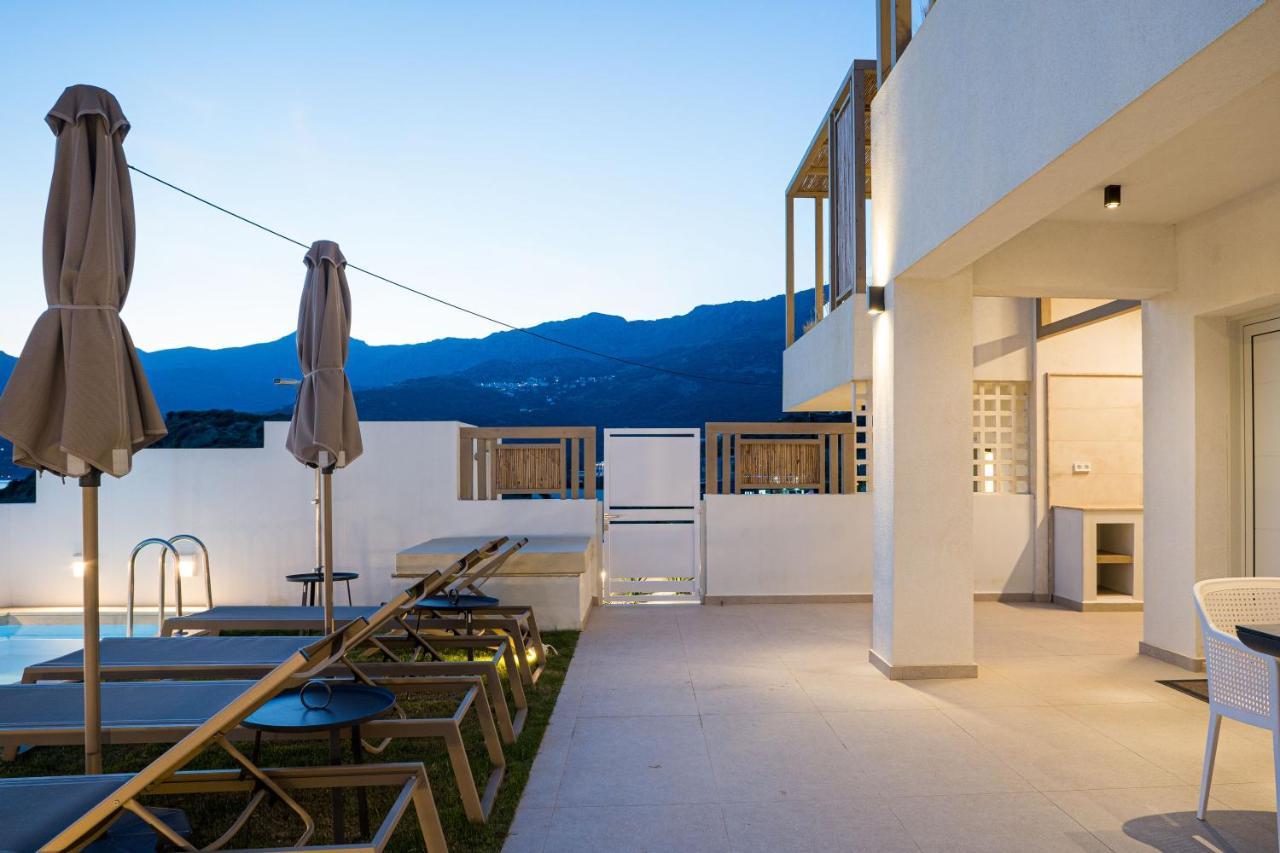 Corallia Villas Near The Beach 플라키아스 외부 사진